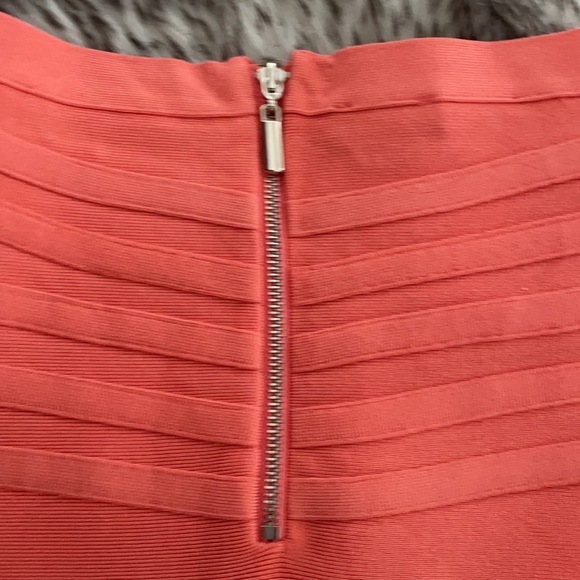 Bebe Peach color bondage skirt - Picture 4 of 4